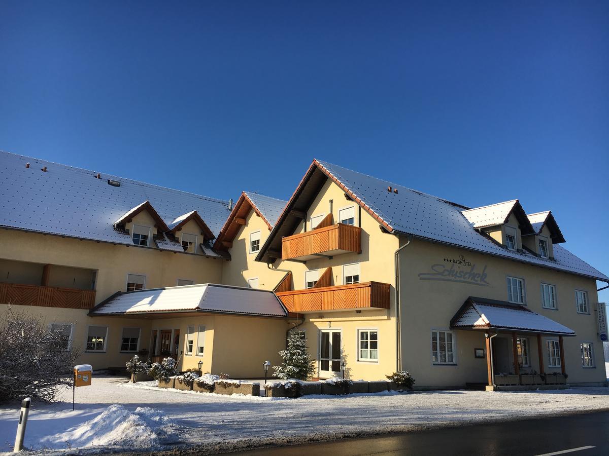Radhotel Schischek Oberpurkla ภายนอก รูปภาพ