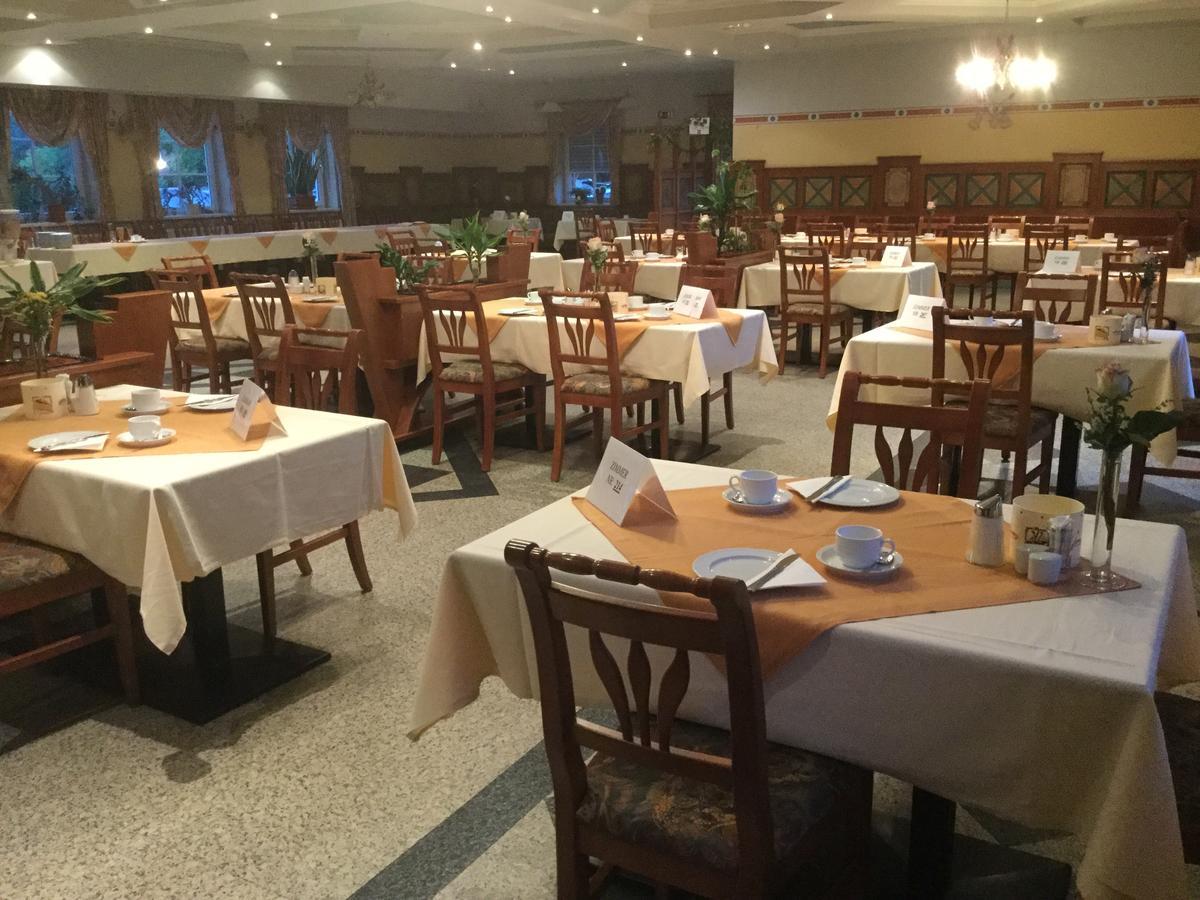 Radhotel Schischek Oberpurkla ภายนอก รูปภาพ
